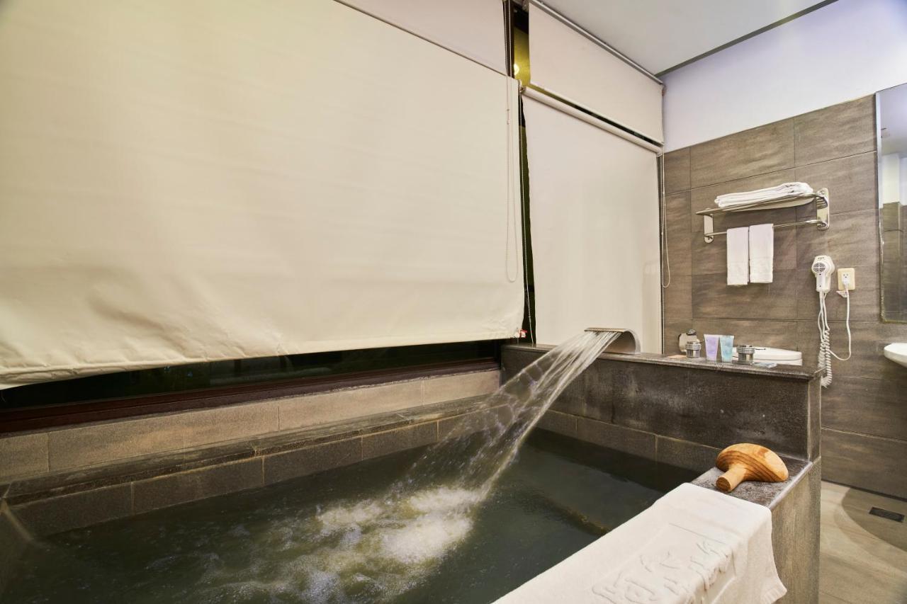 A-San Hot-Spring Hotel Цзяоси Экстерьер фото